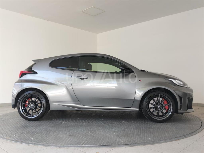 GR Yaris RZ + Touring Pack