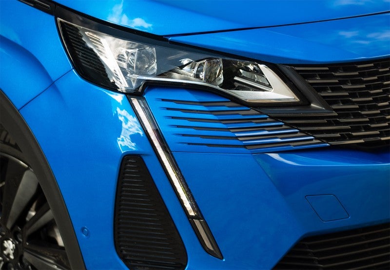 PEUGEOT 3008 SUV