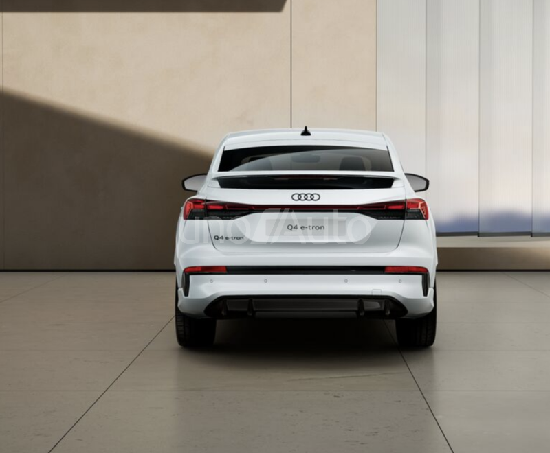 Q4 e-tron Sportback performance Black line 210kW 82KWh