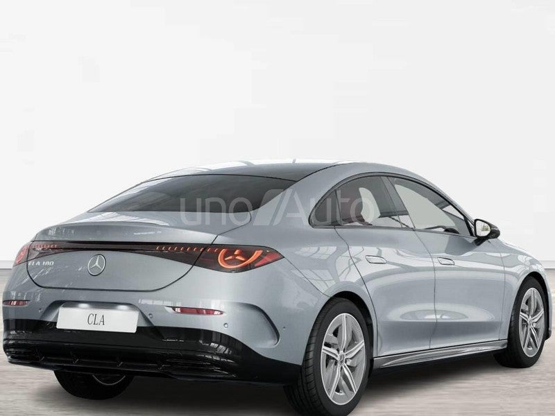 CLASE CLA 180 con tecnología híbrida