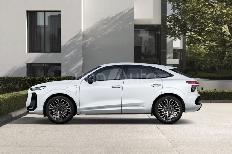 Q3 Sportback e-hybrid Black line S tronic 200kW