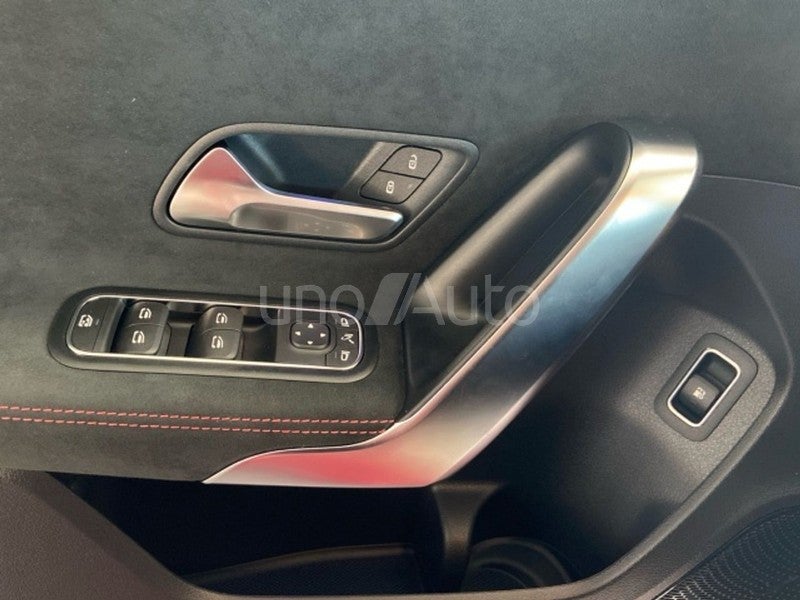250 e Compacto con tecnología híbrida EQ