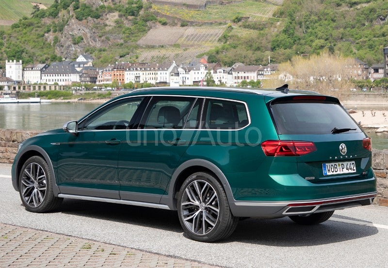 VOLKSWAGEN Passat Alltrack