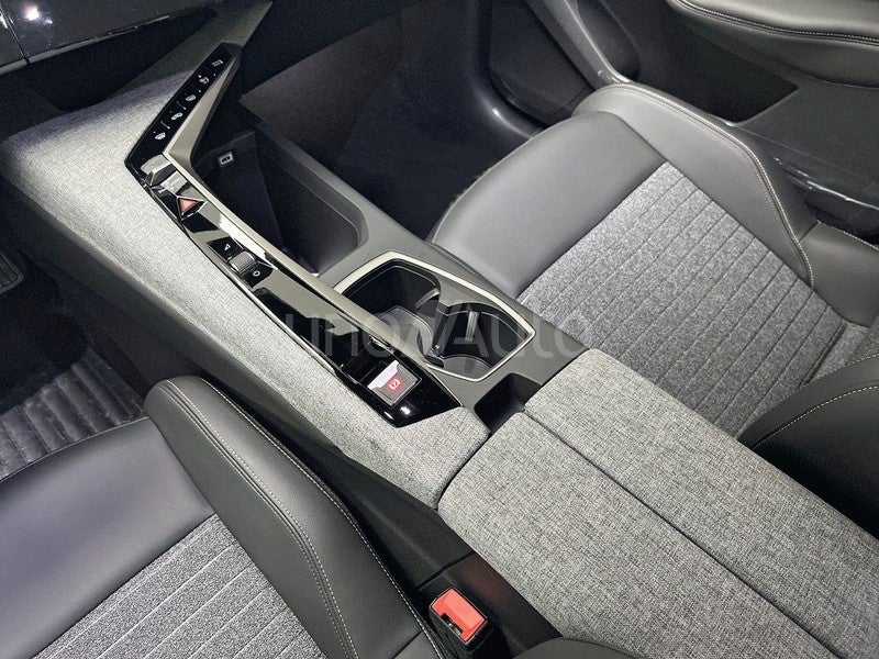 Hybrid 1.2 107KW Allure eDCS6