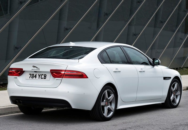 XE 2.0 I4 Pure Aut. 250