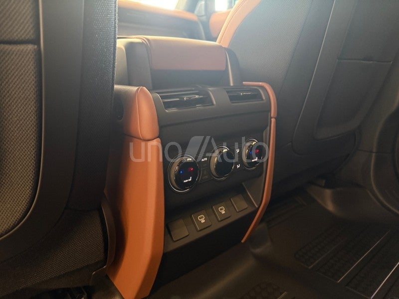 Defender 110 4.4 V8 MHEV Octa AWD Aut. 635