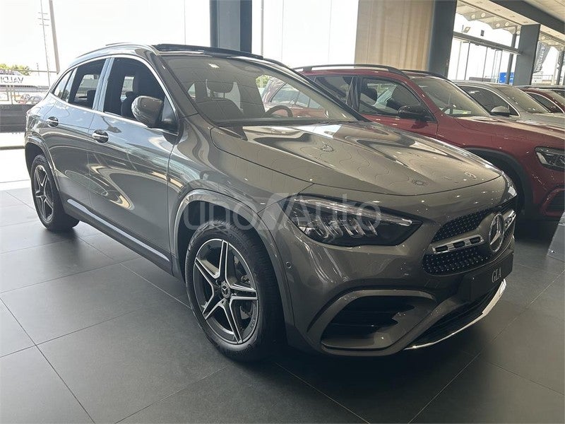 CLASE GLA 250 e con tecnología híbrida EQ