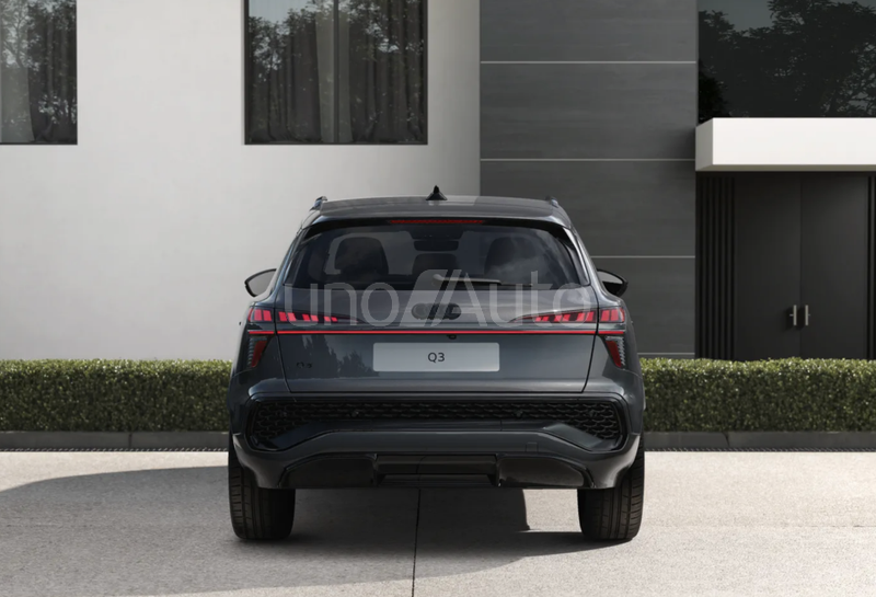Q3 e-hybrid Black Line S tronic 200kW
