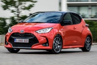 TOYOTA Yaris 130H 1.5 GR Sport Plus