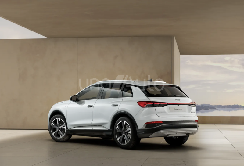 Q4 e-tron 45 Genuine edition 210kW 82KWh