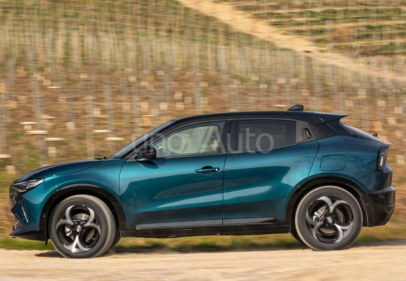 Junior Ibrida 1.2 Q4 Sport Speciale 107kw eDCT6