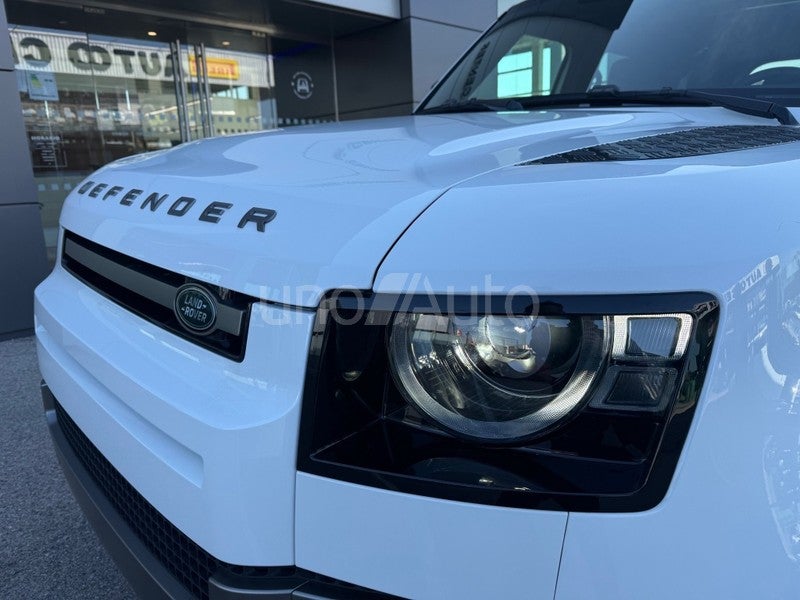 Defender 110 3.0D l6 MHEV X-Dynamic SE AWD Aut. 250
