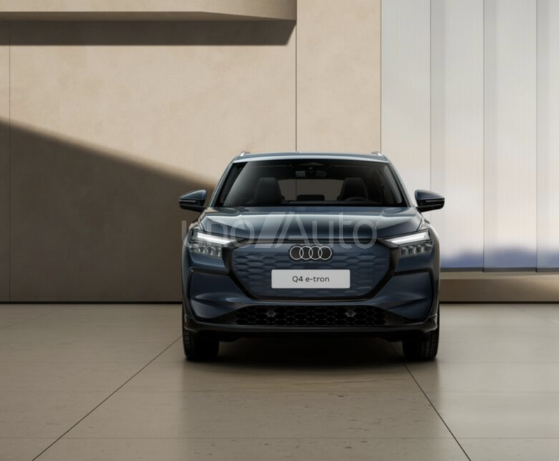 Q4 e-tron performance Advanced 210kW 82KWh