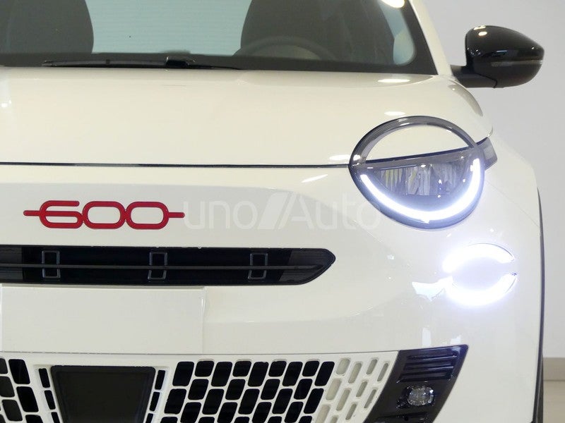 e RED 54kwh 115kw (156cv)