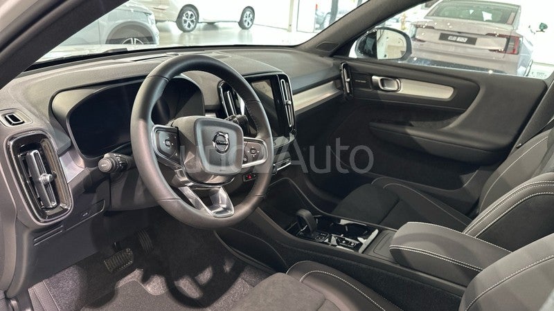 XC40 PLUS, B3 MILD HYBRID, GASOLINA, DARK