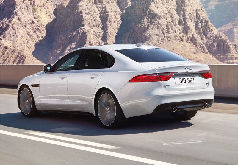 XF 2.0i4D Prestige AWD Aut. 180