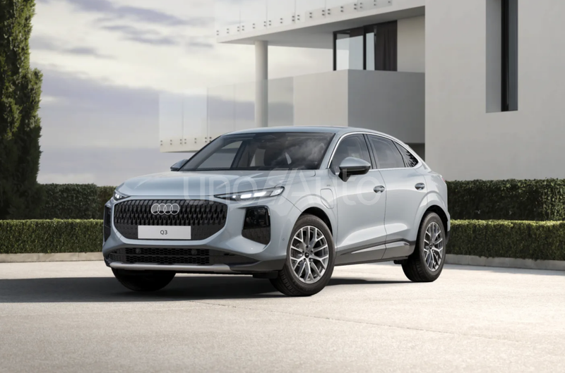 Q3 Sportback e-hybrid Business S tronic 200kW