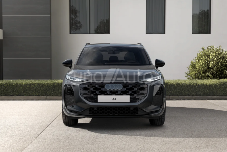 Q3 e-hybrid Black Line S tronic 200kW