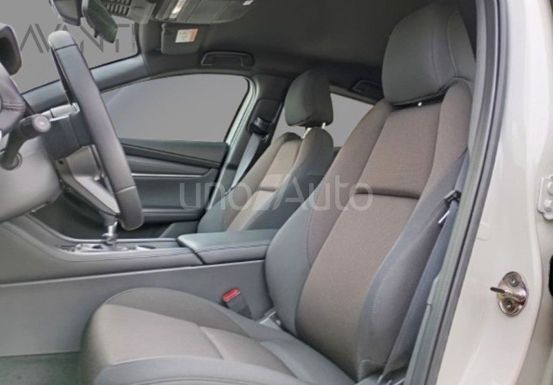 Mazda3 Sedán 2.5 e-Skyactiv-G Prime-line 103kW