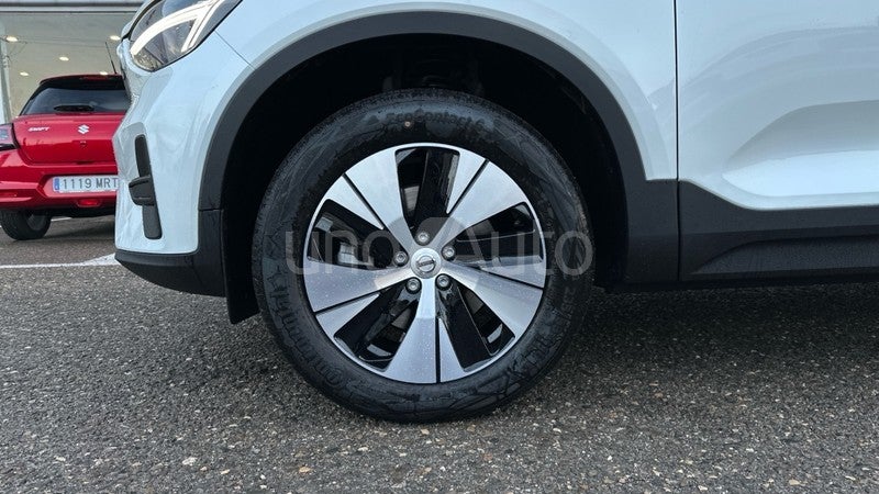 XC40 2.0 B3 MHEV CORE DCT 163 5P
