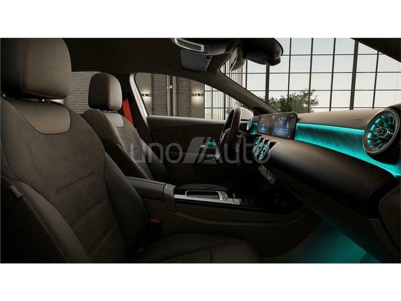 Mercedes-AMG A 35 4MATIC Sedán