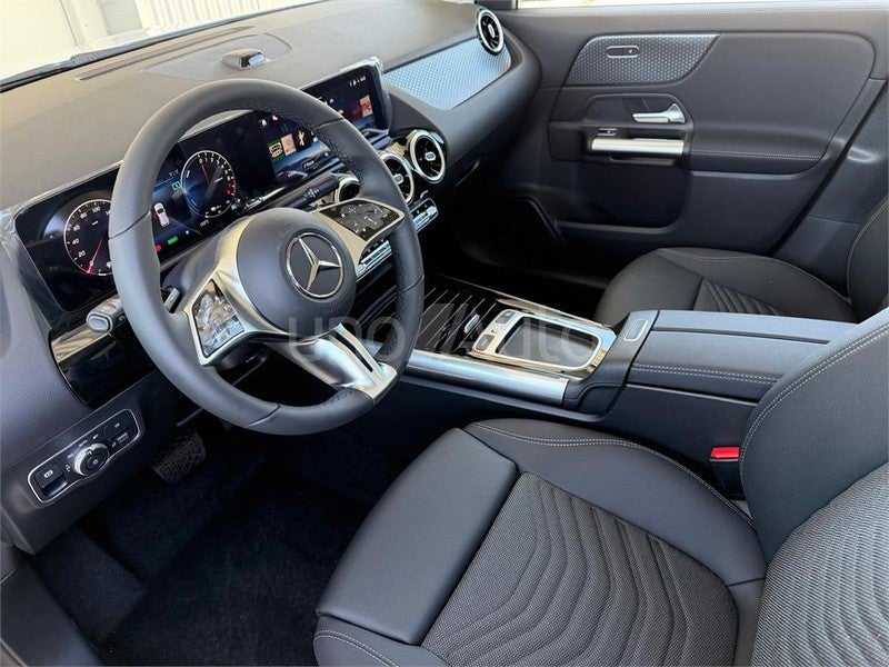 CLASE GLA 250 e con tecnología híbrida EQ
