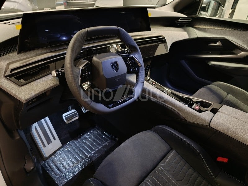 3008 Hybrid GT Exclusive eDCS6 145