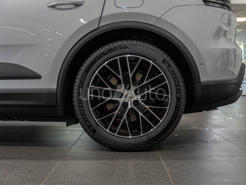 Macan 4