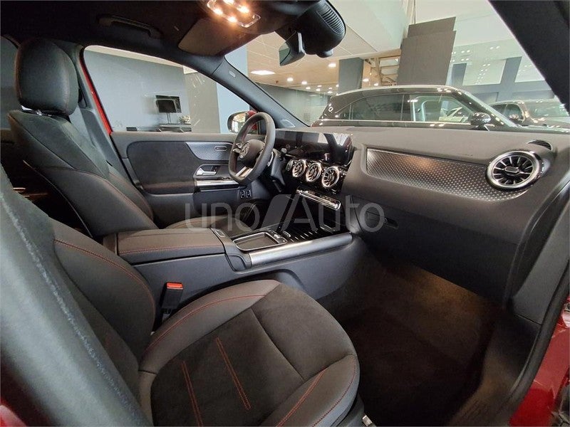 CLASE GLA 250 e con tecnología híbrida EQ