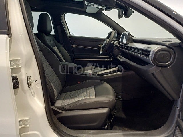 Avenger 1.2 Ehybrid Overland 145 4xe