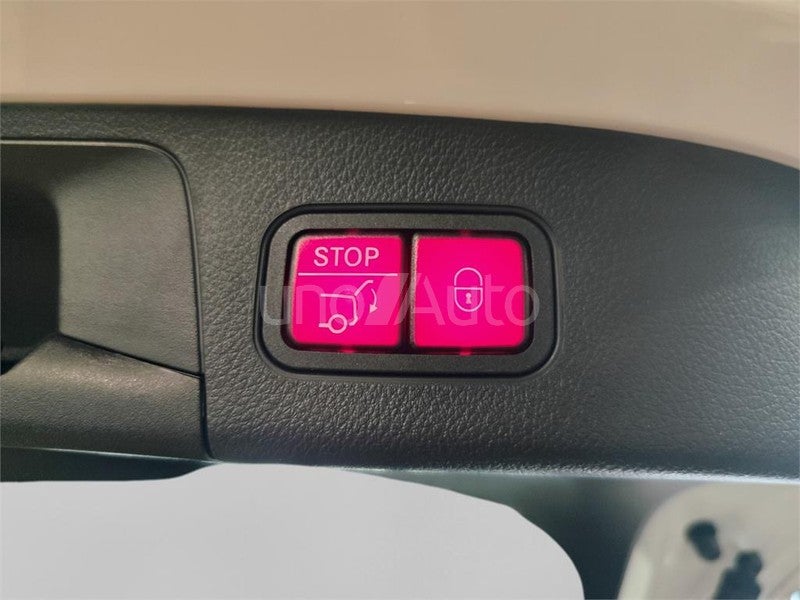 CLASE GLA 250 e con tecnología híbrida EQ