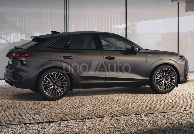 Q3 Sportback e-hybrid Black line S tronic 200kW