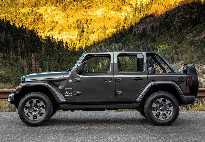 Wrangler Unlimited 2.0T GME Sahara 8ATX