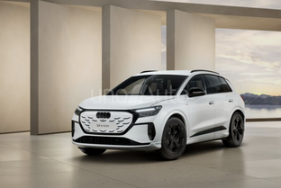 AUDI Q4 e-tron quattro Black line 220kW 82KWh