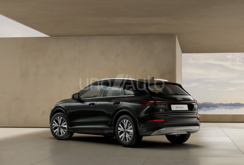 Q4 e-tron 40 Advanced 63KWh