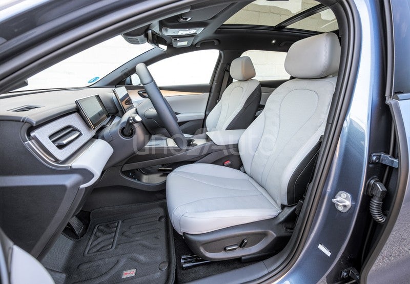 Seal 6 DM-i Touring Comfort 156kW