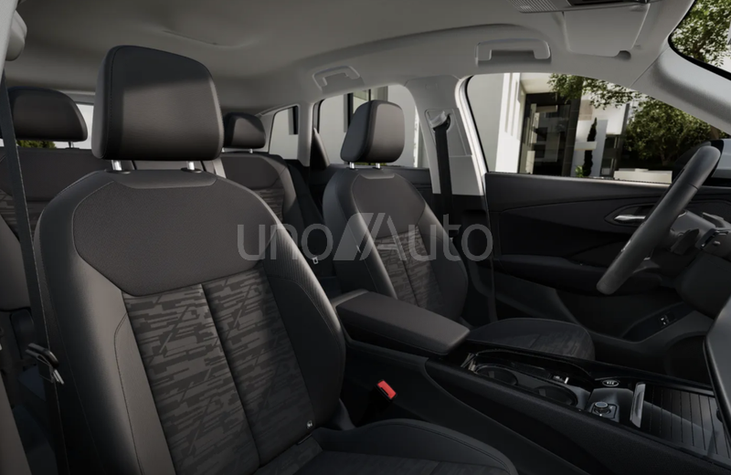 Q3 e-hybrid Advanced S tronic 200kW