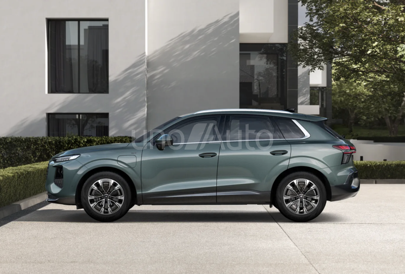 Q3 e-hybrid Advanced S tronic 200kW