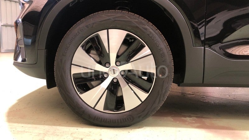 XC40 2.0 B3 MHEV CORE DCT 163 5P