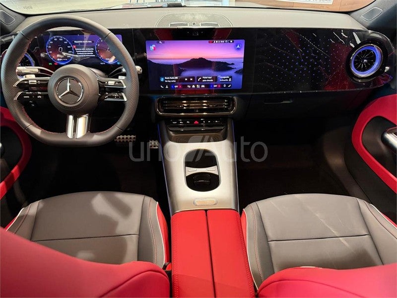 CLASE CLA 180 con tecnología híbrida