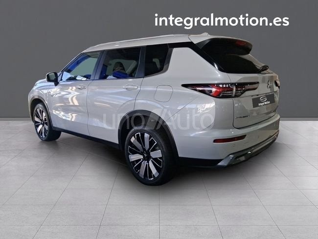 Outlander PHEV Kaiteki 4WD