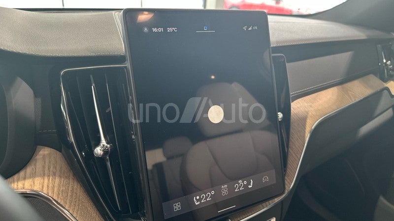XC60 2.0 B5 P MHEV ULTRA DARK AUTO 4WD 250 5P