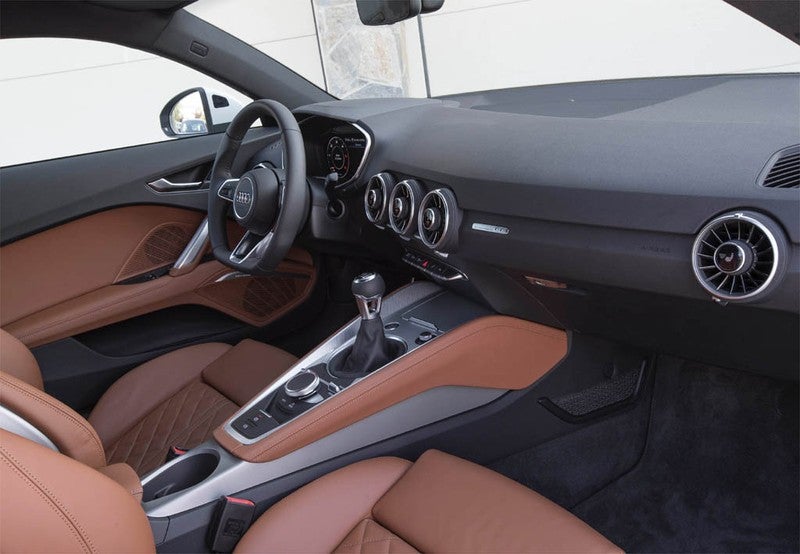 AUDI TT
