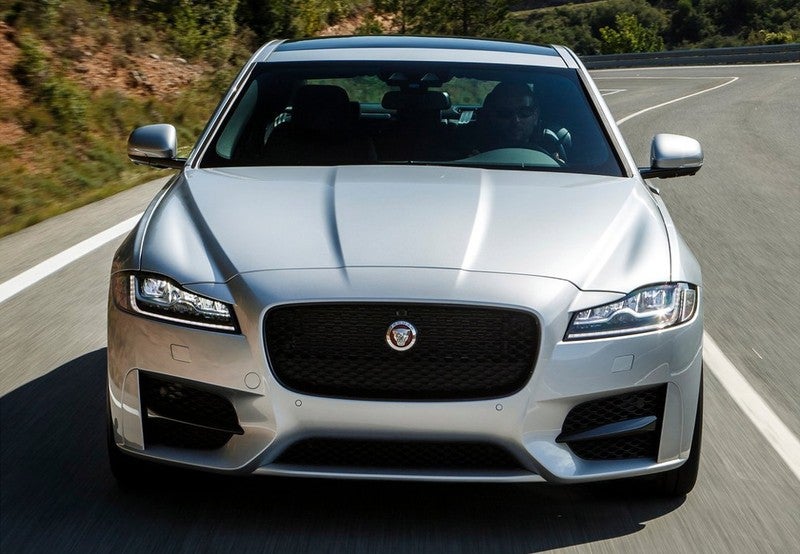 XF 2.0i4D Prestige AWD Aut. 180