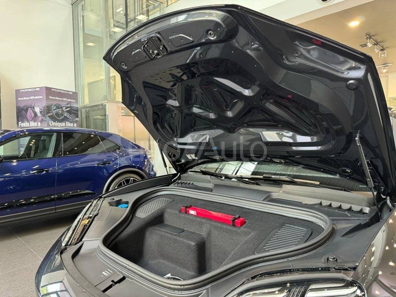 Macan 4