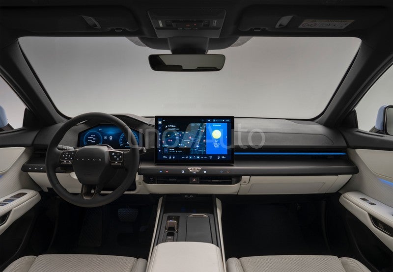 ES 300h Signature AWD