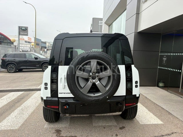 Defender 110 3.0D l6 MHEV X-Dynamic SE AWD Aut. 250
