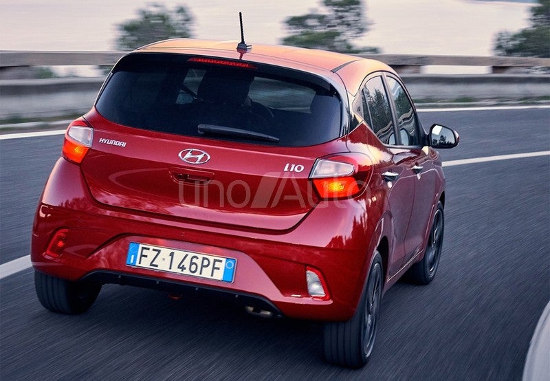 HYUNDAI i10