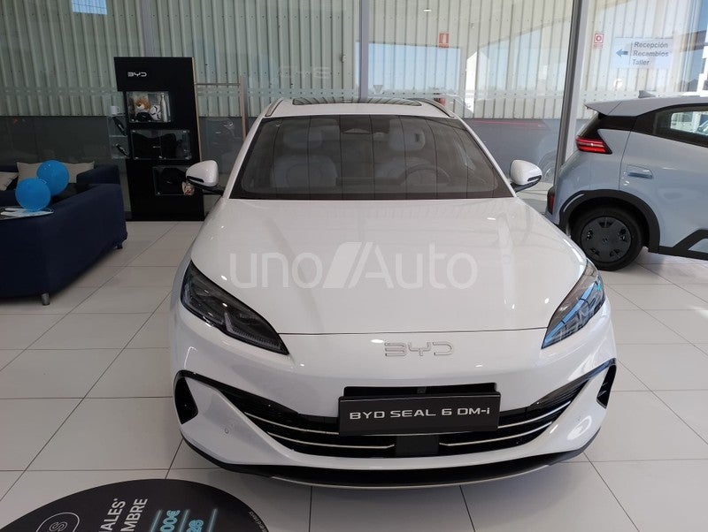 Seal 6 DM-i Touring Comfort Lite 156kW