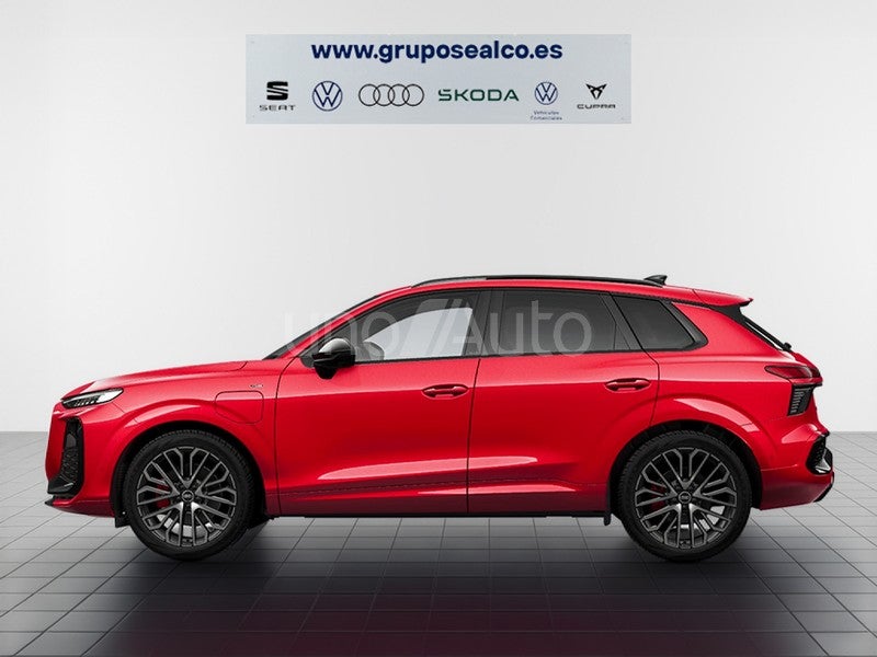 Q3 e-hybrid Black Line S tronic 200kW